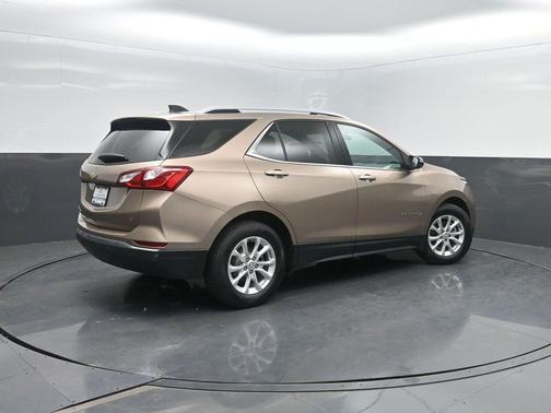 Sandy Ridge Metallic 2018 Chevrolet Equinox LT