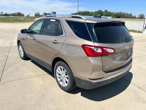 Sandy Ridge Metallic 2018 Chevrolet Equinox LT