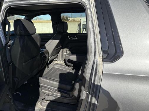 2021 Chevrolet Suburban 4WD Z71