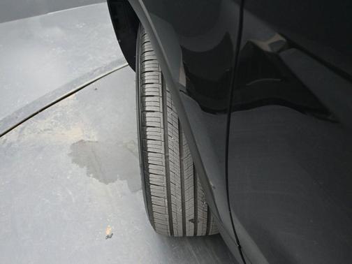 White Platinum Metallic Tri-Coat 2017 Ford Explorer XLT