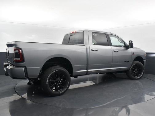 2024 RAM 2500 Laramie Crew Cab 4x4 6'4' Box