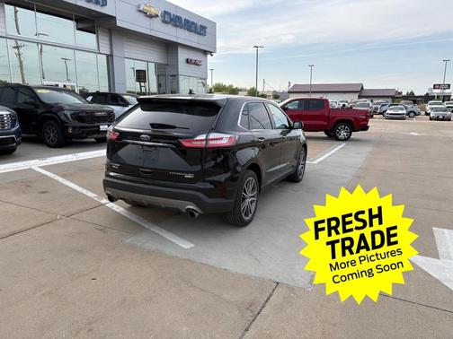 Agate Black Metallic 2019 Ford Edge Titanium