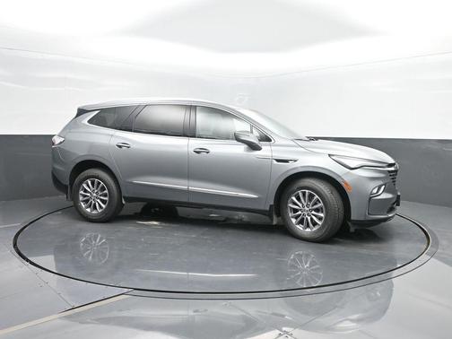 2023 Buick Enclave Essence AWD