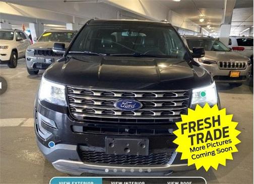 Photo 4 of 5 of 2017 Ford Explorer Limited