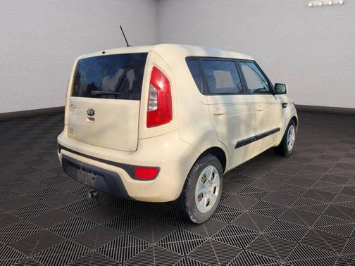 2013 Kia Soul Base