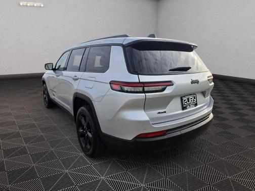 Silver 2023 Jeep Grand Cherokee L Altitude