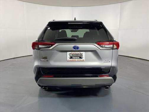 2022 Toyota RAV4 Hybrid SE