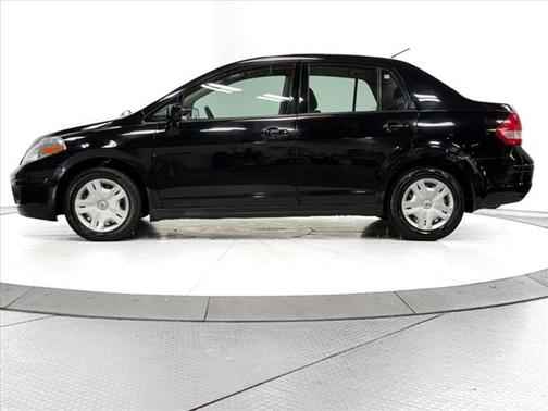 2011 Nissan Versa 1.8 S