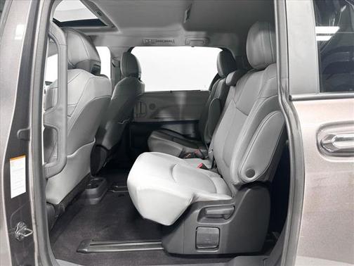 2024 Toyota Sienna XLE 8 Passenger