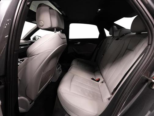 2022 Audi A4 45 S line Premium Plus