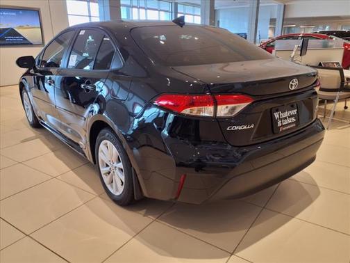 2025 Toyota Corolla Hybrid SE