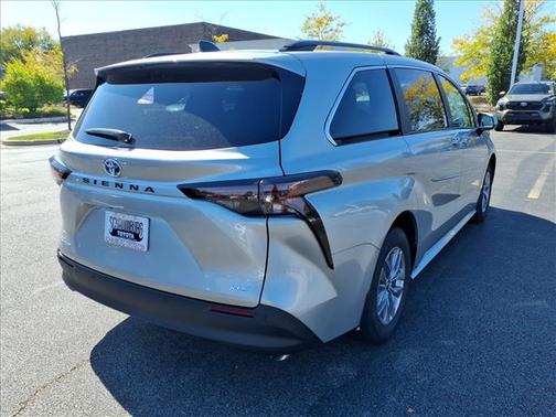 2025 Toyota Sienna XLE 7 Passenger