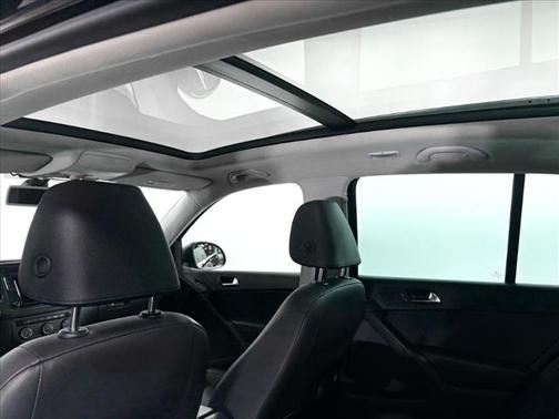 2016 Volkswagen Tiguan SE