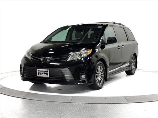 2018 Toyota Sienna XLE Premium
