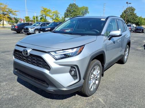 2025 Toyota RAV4 XLE Premium