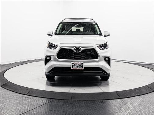 2025 Toyota Highlander XLE