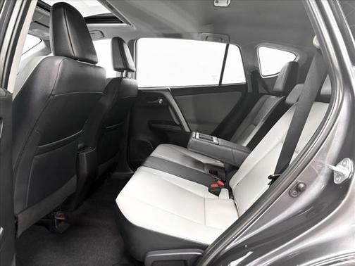 2017 Toyota RAV4 Platinum