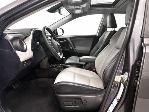 2017 Toyota RAV4 Platinum