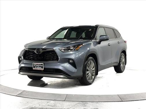 2022 Toyota Highlander Platinum