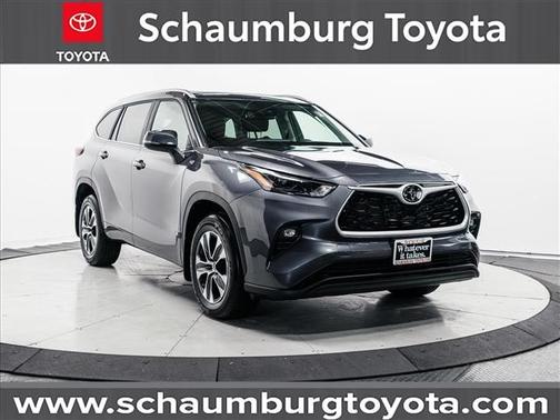Magnetic Gray Metallic 2023 Toyota Highlander XLE