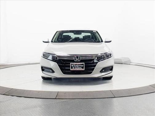 Platinum White Pearl 2018 Honda Accord Touring 2.0T