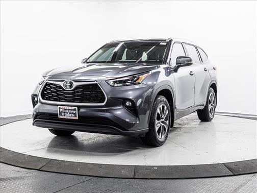 2025 Toyota Highlander Hybrid XLE