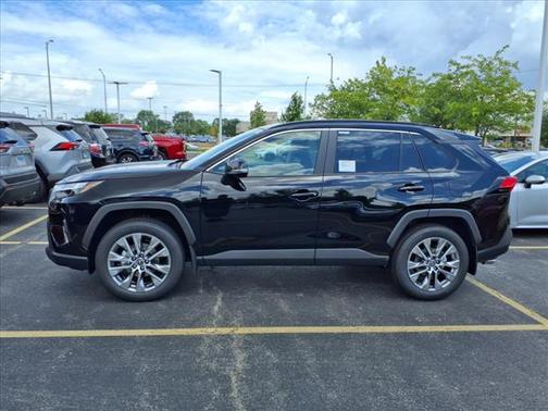 2025 Toyota RAV4 XLE Premium