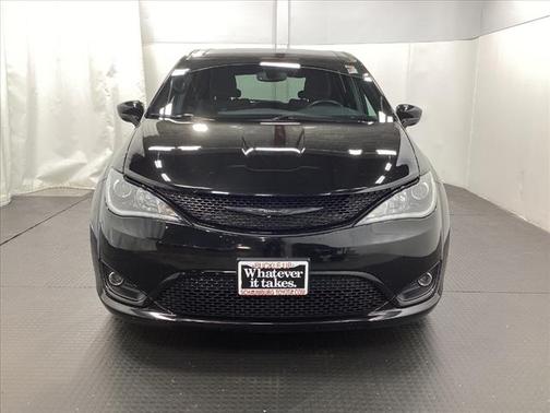 2020 Chrysler Pacifica Touring