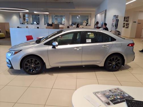 2025 Toyota Corolla Hybrid SE