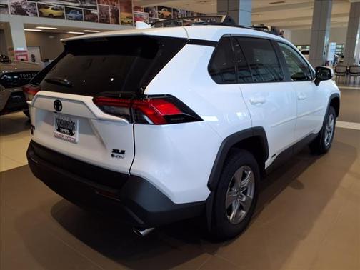 2025 Toyota RAV4 Hybrid XLE