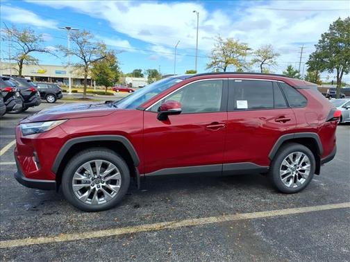 2025 Toyota RAV4 XLE Premium