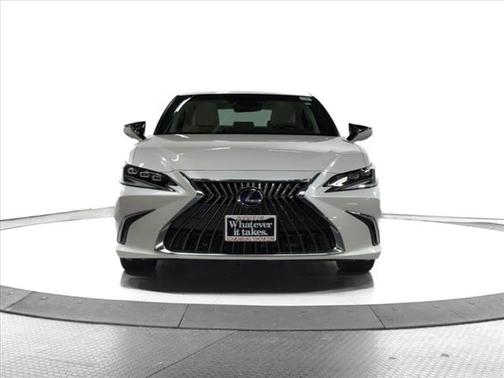 2022 Lexus ES 300h Ultra Luxury
