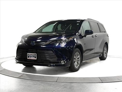 2024 Toyota Sienna XLE