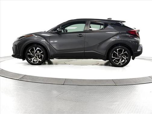 2022 Toyota C-HR XLE