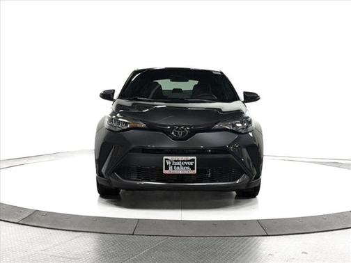 2022 Toyota C-HR XLE