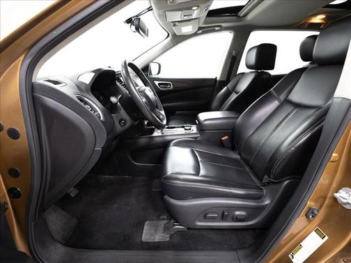 2017 Nissan Pathfinder Platinum