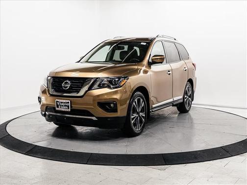 2017 Nissan Pathfinder Platinum
