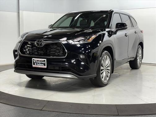 2022 Toyota Highlander Platinum