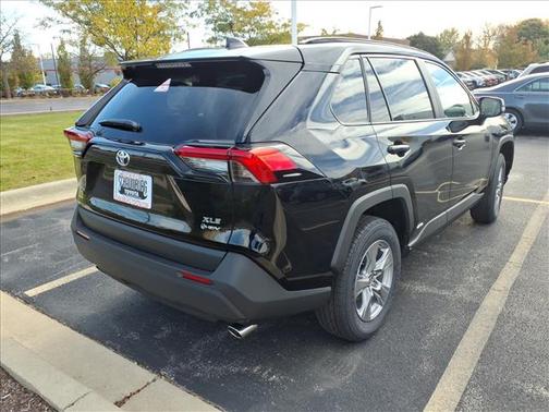 2025 Toyota RAV4 Hybrid XLE
