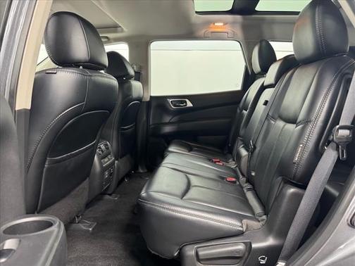 2018 Nissan Pathfinder Platinum