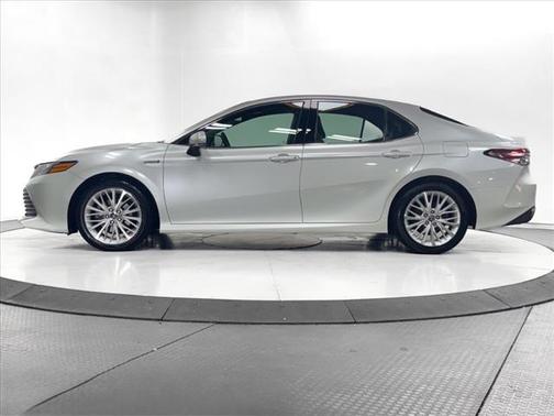 2018 Toyota Camry Hybrid XLE