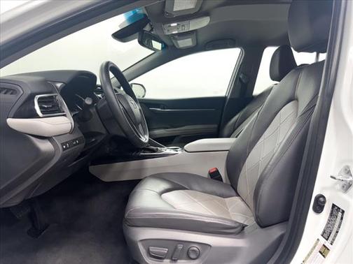 2018 Toyota Camry Hybrid XLE