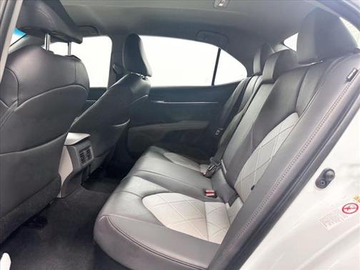 2018 Toyota Camry Hybrid XLE