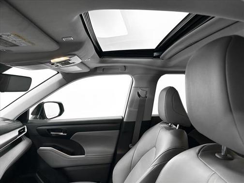 2025 Toyota Highlander XLE