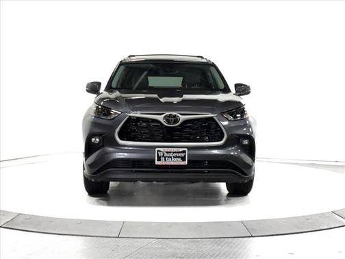 2025 Toyota Highlander XLE