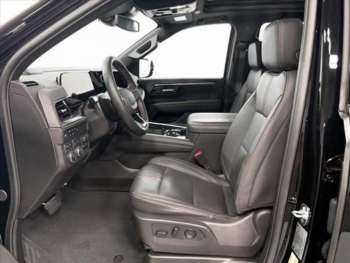 2025 Chevrolet Suburban RST