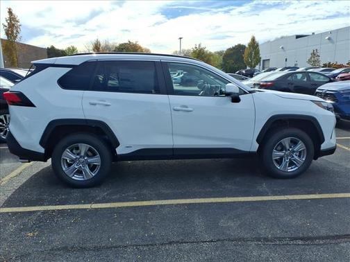 2025 Toyota RAV4 Hybrid XLE