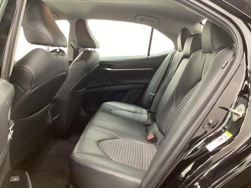 Midnight Black Metallic 2019 Toyota Camry SE