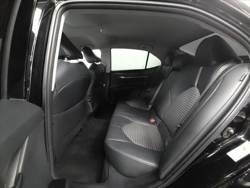 Midnight Black Metallic 2019 Toyota Camry SE
