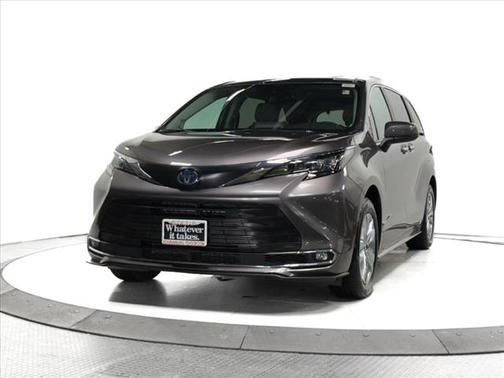 2024 Toyota Sienna XLE 7 Passenger